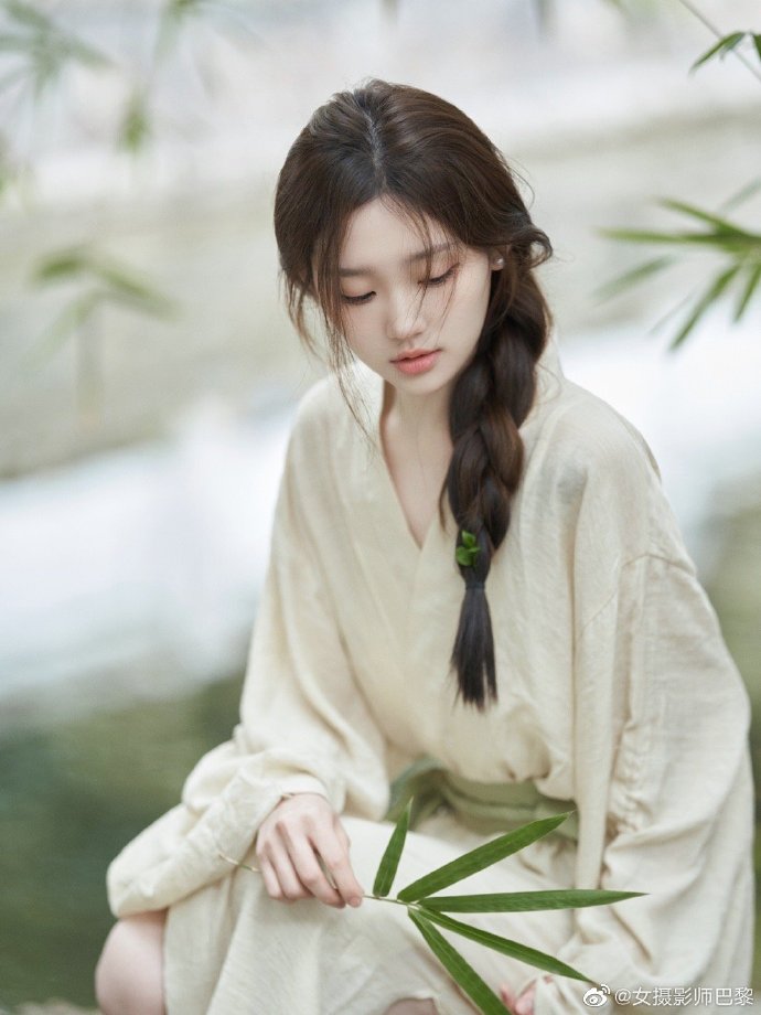 奇怪的她 封面